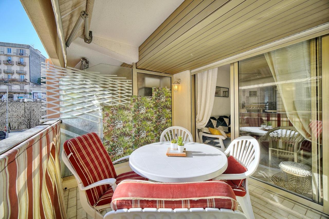 Apartment Le Kate-500m Plage-terrasse Verrière Côte D’azur *